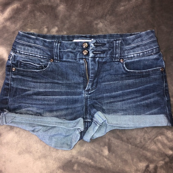 Jean Shorts - Picture 1 of 3